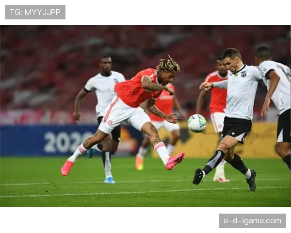 智利队进攻火力全开，近期稳健表现引热议