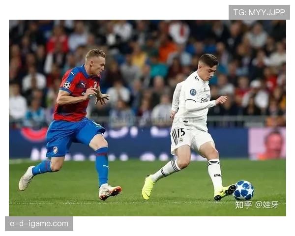 巴尔韦德与莫德里奇：中场角色更迭与技术风格对比分析