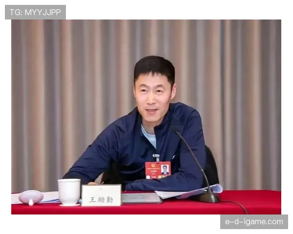 王励勤退役后住上海老小区，邻居说他每天五点拎菜篮子买小馄饨